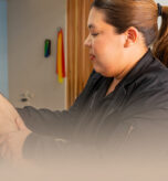 Patient discussing knee pain and regenerative treatment options with physician in Mexico